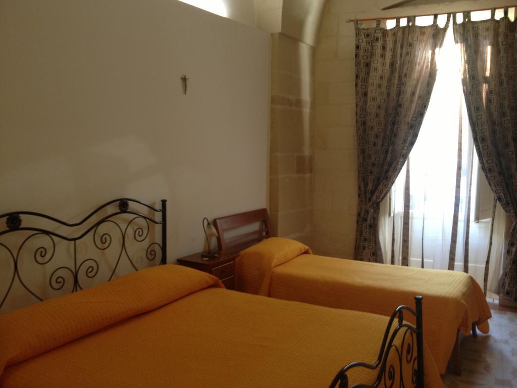 Casa Vacanze B&B Regina Maria Lecce Bilik gambar
